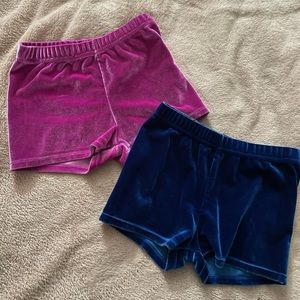 Girls size 8 gym shorts(2 pairs)